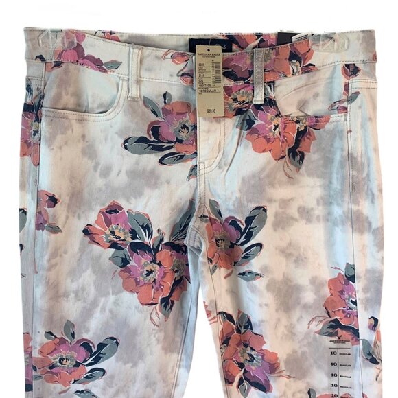 Floral Print Women's Jeans - Picture 3 of 8